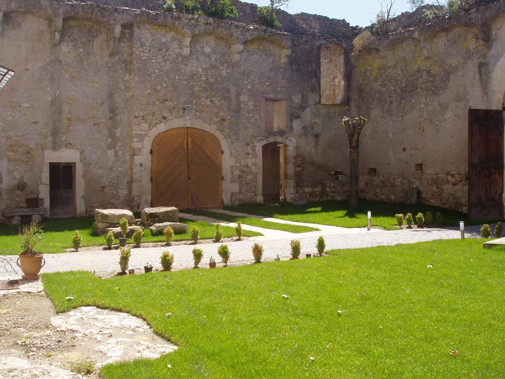 Chateau De La Bastide Goudargues Exterior photo